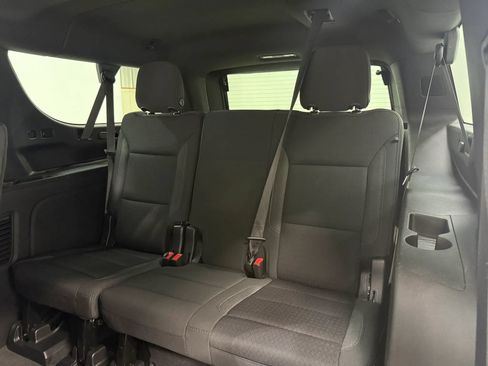 Used 2022 GMC Yukon XL SLE w/ Max Trailering Package AWD/4WD image 17