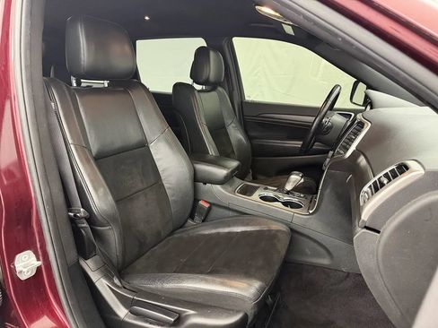 Used 2017 Jeep Grand Cherokee Altitude AWD/4WD image 25