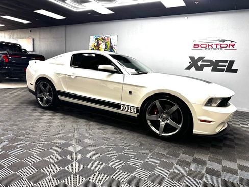 Used 2011 Ford Mustang GT Premium w/ Brembo Brake Pkg RWD image 2