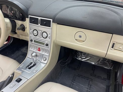 Used 2005 Chrysler Crossfire Limited RWD image 34