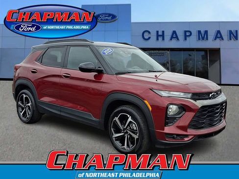 Used 2022 Chevrolet TrailBlazer RS w/ Sun and Liftgate Package image 1