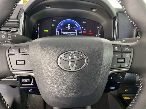 Used 2026 Toyota Camry SE image 16