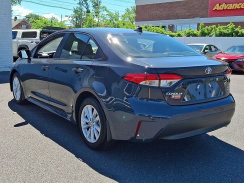Certified 2025 Toyota Corolla LE w/ LE Premium Package FWD image 4