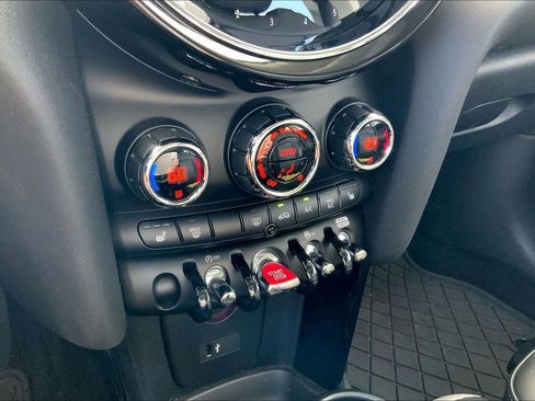 Certified 2022 MINI Cooper S image 33