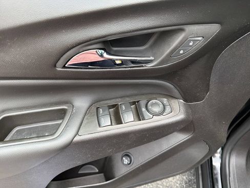 Used 2024 Chevrolet Equinox LT FWD image 14