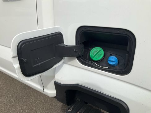 Used 2024 Ford F350 Limited w/ FX4 Off-Road Package AWD/4WD image 21