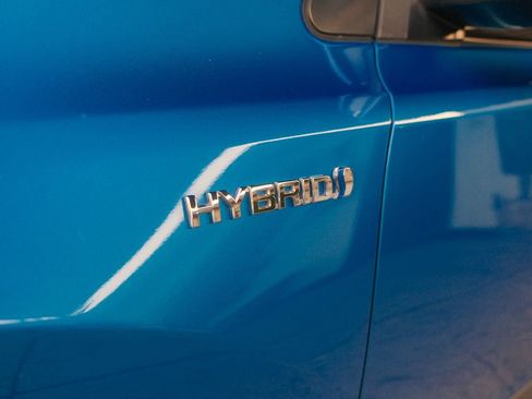 Used 2018 Toyota RAV4 Limited image 33