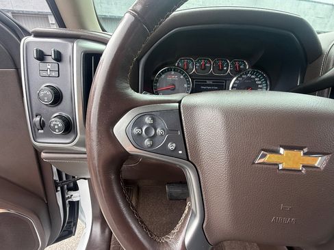 Used 2017 Chevrolet Silverado 1500 LTZ Z71 w/ LTZ Plus Package AWD/4WD image 25