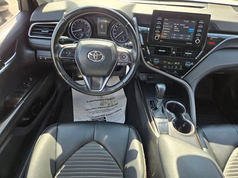 Used 2023 Toyota Camry SE image 11