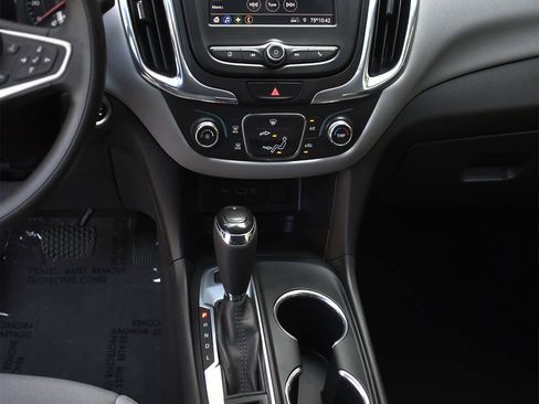 Used 2021 Chevrolet Equinox LS AWD/4WD image 14
