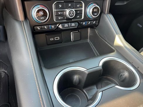 Used 2022 GMC Yukon XL AT4 image 61