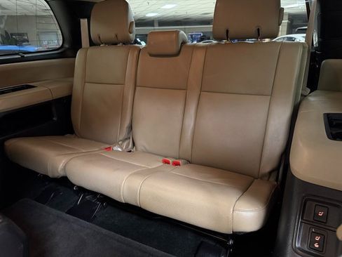 Used 2016 Toyota Sequoia Platinum image 23
