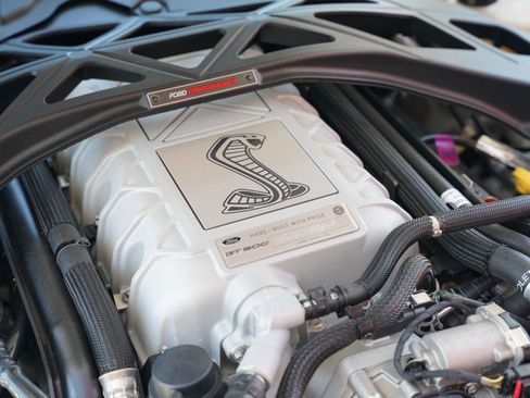 Used 2021 Ford Mustang Shelby GT500 w/ Carbon Fiber Track Pack image 23