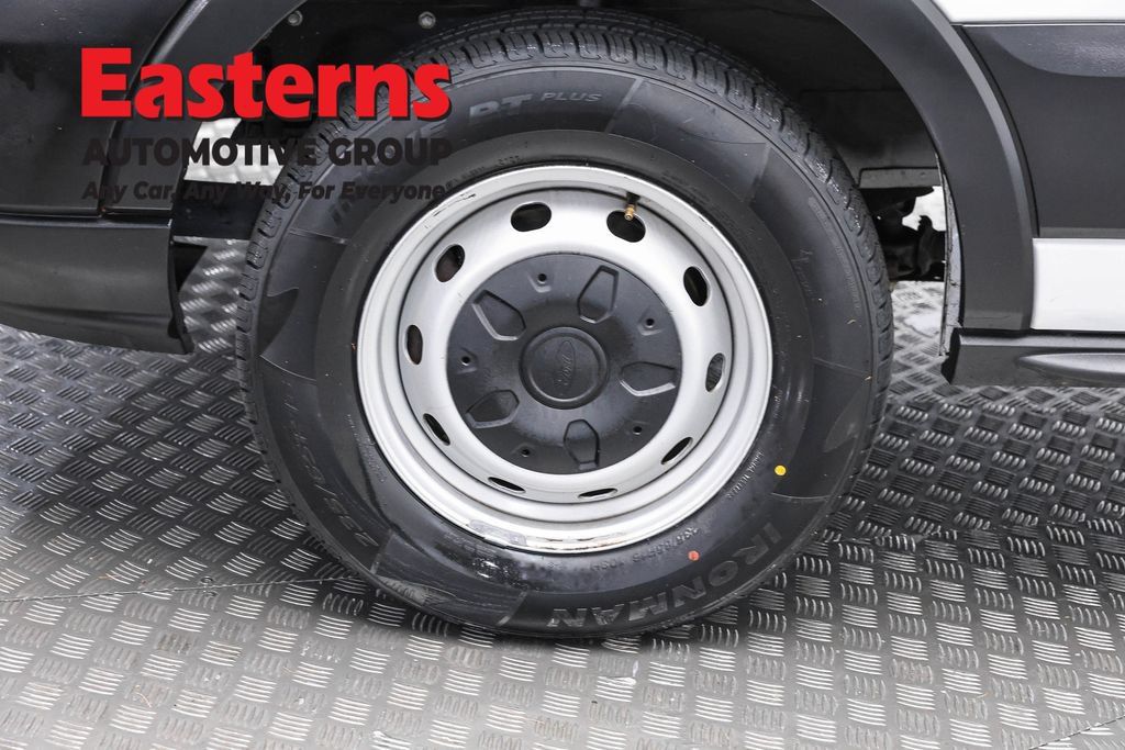 Used 2019 Ford Transit 250 130 Low Roof RWD image 34