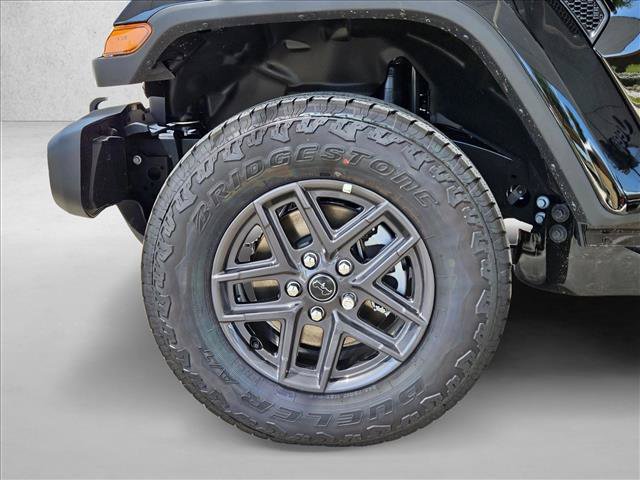 New 2026 Jeep Gladiator Sport AWD/4WD image 10