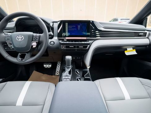 New 2026 Toyota Camry SE image 14