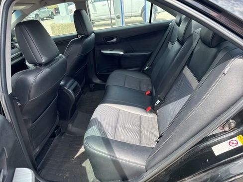 Used 2014 Toyota Camry SE image 8