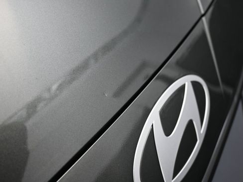 Certified 2025 Hyundai Elantra Sport FWD image 15