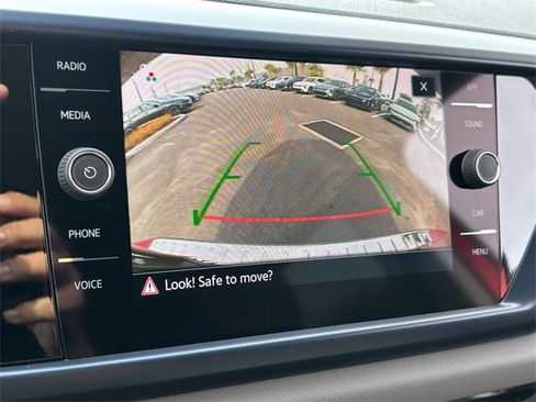 Used 2022 Volkswagen Taos SE image 30