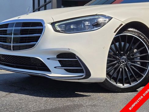 Used 2022 Mercedes-Benz S 500 S 500 w/ AMG Line Package image 5