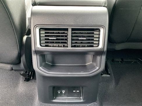 New 2026 Volkswagen Atlas Cross Sport SE image 23