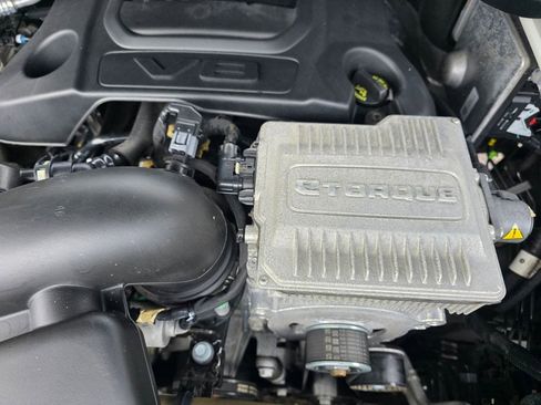 Used 2022 Jeep Wagoneer Series III w/ Premium Group I image 35