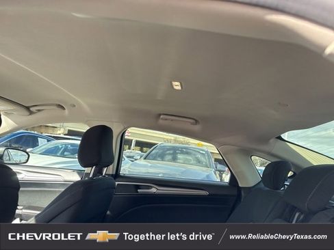 Used 2020 Ford Fusion SE image 14