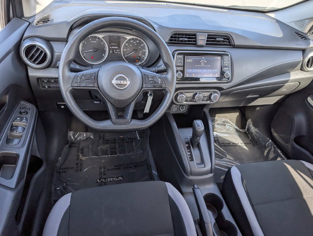 Used 2025 Nissan Versa S FWD image 17