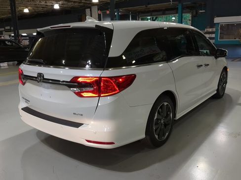 Used 2023 Honda Odyssey Elite image 8