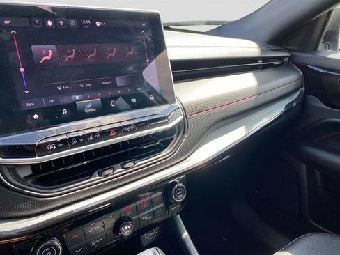 Used 2024 Jeep Compass Trailhawk image 30