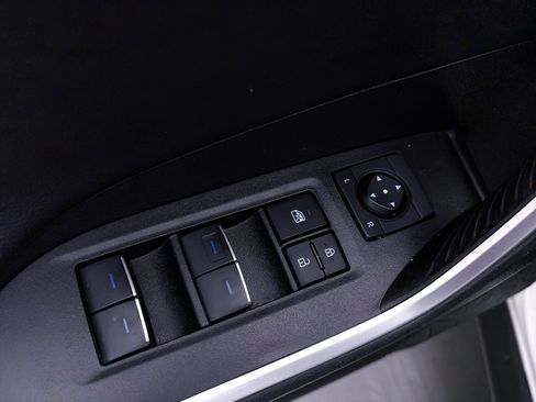 Used 2022 Toyota RAV4 Limited AWD/4WD image 16