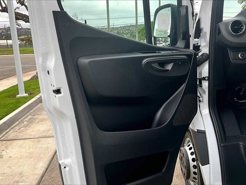New 2025 Mercedes-Benz Sprinter 3500 image 10