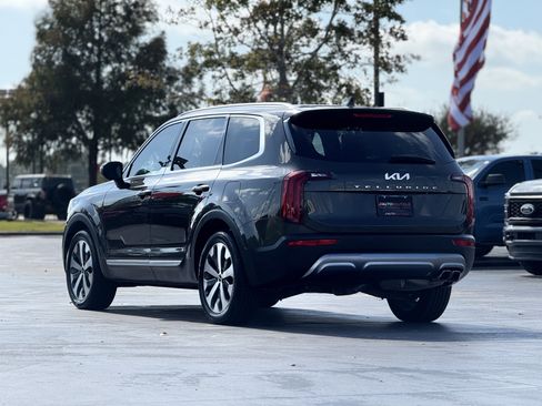 Used 2022 Kia Telluride S image 9