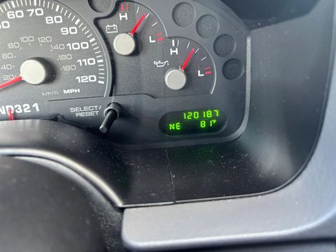 Used 2004 Ford Explorer Sport XLT image 15