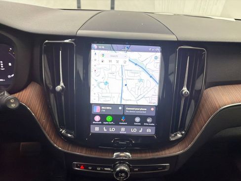Used 2023 Volvo XC60 B5 Plus FWD image 30