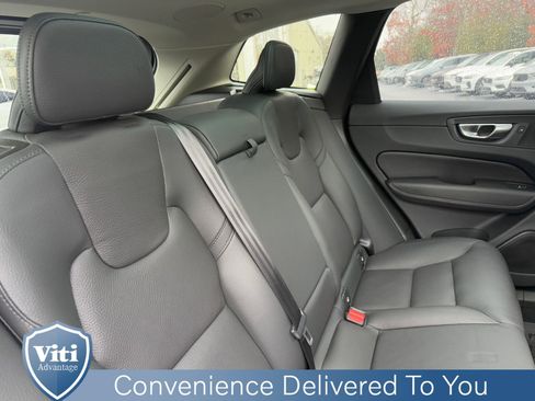 Certified 2023 Volvo XC60 B5 Plus w/ Climate Package image 28