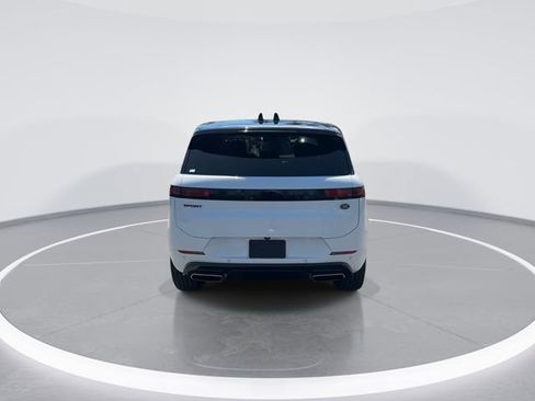 Used 2023 Land Rover Range Rover Sport SE Dynamic image 6