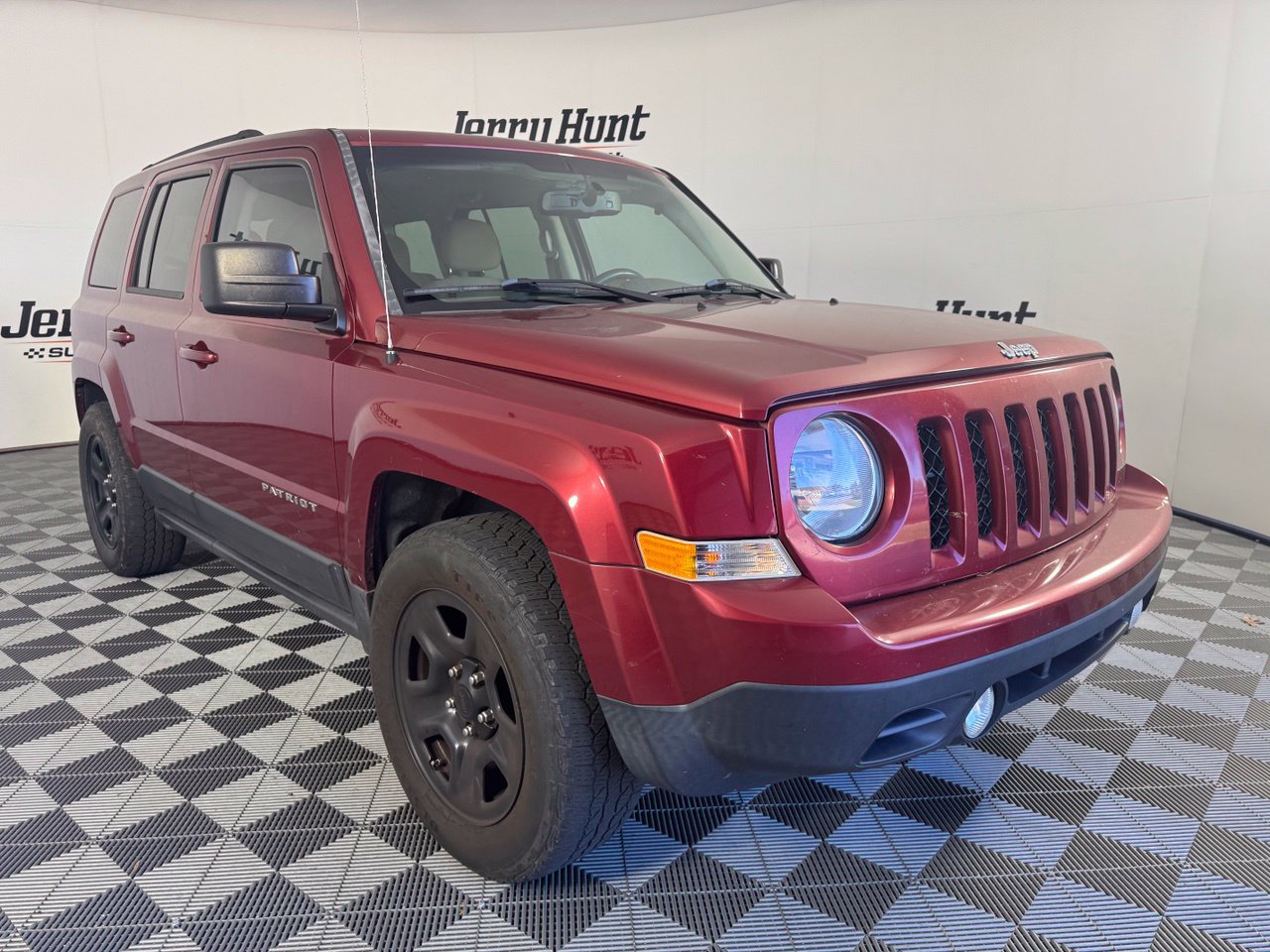 Used 2016 Jeep Patriot Latitude FWD image 6