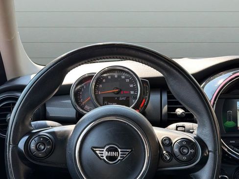 Used 2020 MINI Cooper 4-Door Hardtop w/ Storage Package FWD image 14