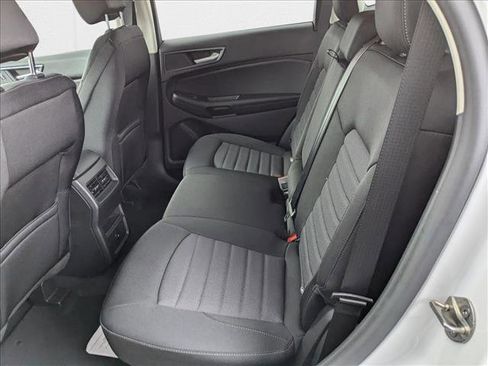 New 2024 Ford Edge SE image 4