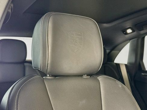 Certified 2024 Porsche Macan AWD/4WD image 26