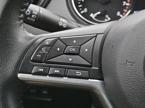 Used 2022 Nissan Rogue Sport SL image 21