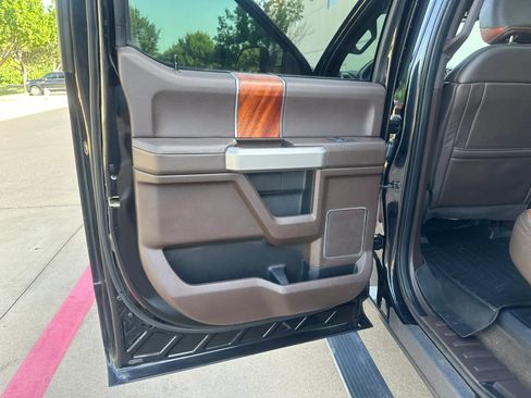 Used 2018 Ford F250 King Ranch w/ King Ranch Ultimate Package AWD/4WD image 20