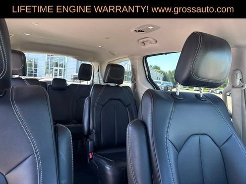 Certified 2024 Chrysler Pacifica Touring-L FWD image 27