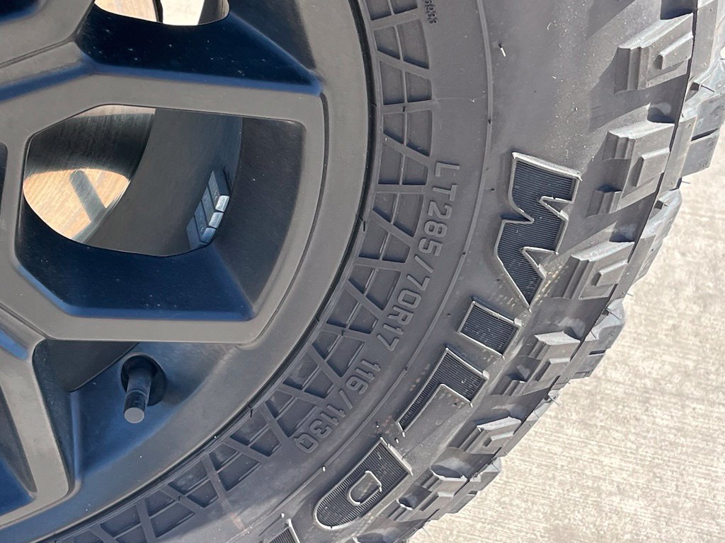 Used 2024 Jeep Wrangler Unlimited AWD/4WD image 12