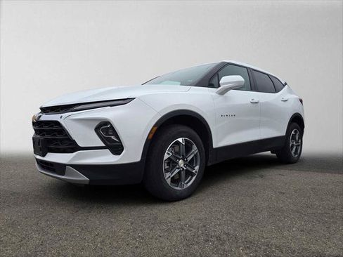 Used 2025 Chevrolet Blazer LT AWD/4WD image 7