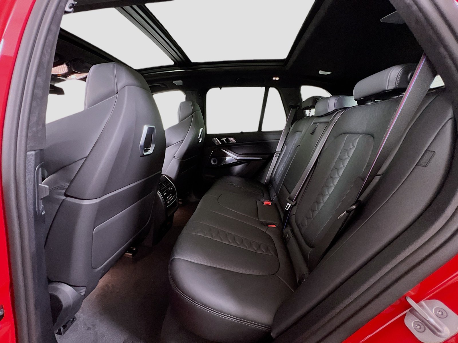 New 2026 BMW X5 M Competition w/ Executive Package AWD/4WD image 24