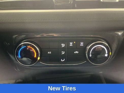 Used 2025 Chevrolet TrailBlazer LT AWD/4WD image 18