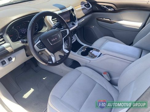 Used 2020 GMC Acadia SLE w/ Driver Convenience Package FWD image 16