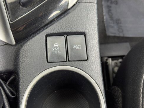 Used 2018 Toyota Corolla SE image 26